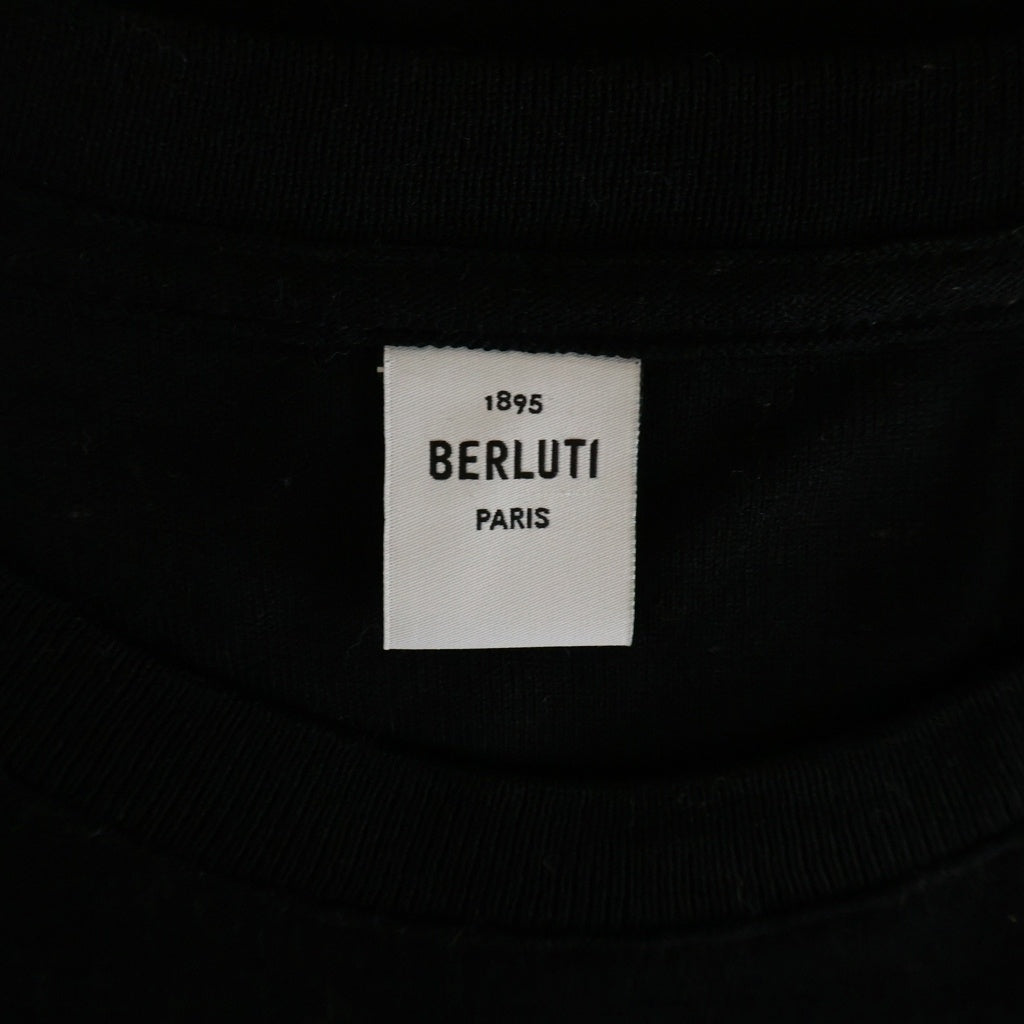 Berluti(ベルルッティ) フロントスクリット 刺繍 クルーネック 半袖Tシャツ カットソー ブラック R15JRS30JADB