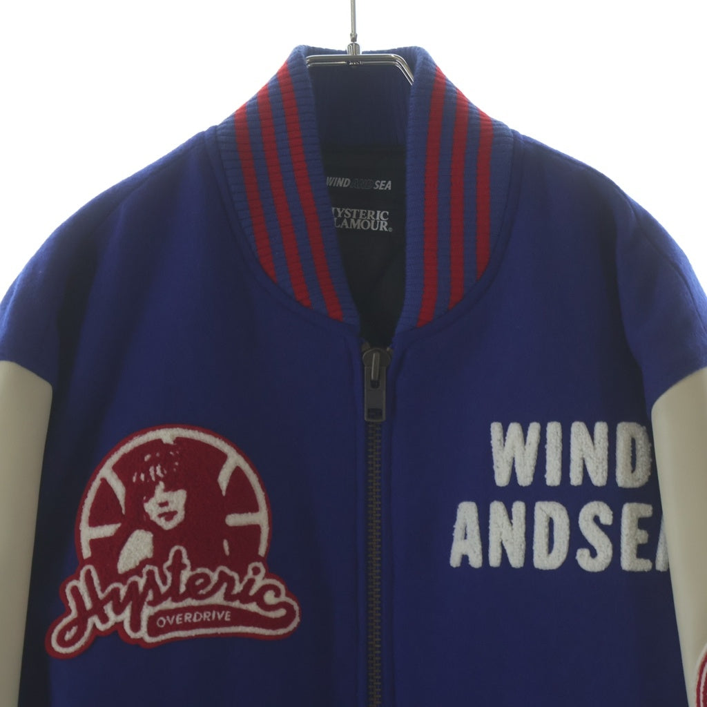 HYSTERIC GLAMOUR(ヒステリックグラマー) × WIND AND SEA Stadium JacketWDS-HYS-01 ウィンダンシー アームレザー切替 ワッペン付き スタジアムジャケット ブルー/アイボリー WDS-HYS-01