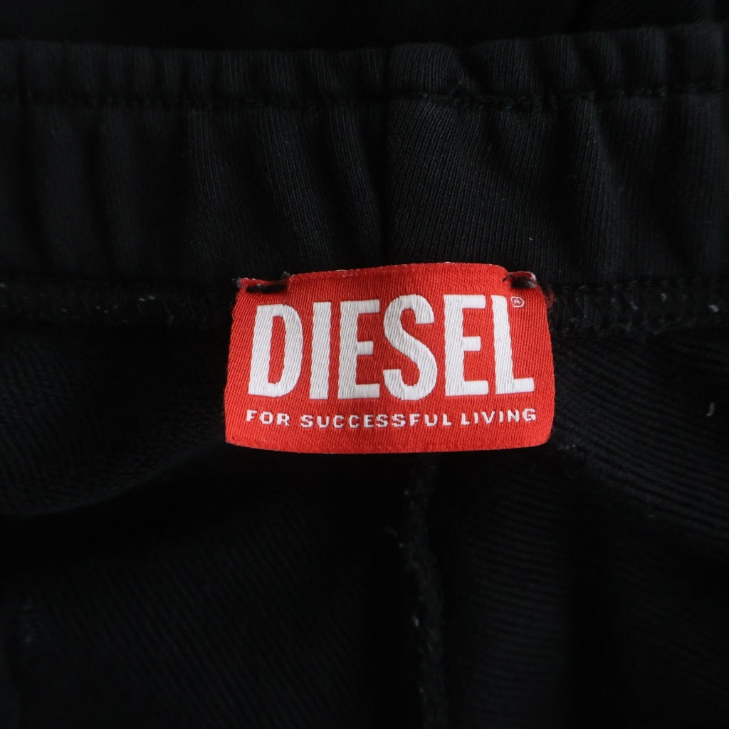 DIESEL(ディーゼル) P-MARSHY-OD メタルロゴ スウェット ハーフパンツ ショーツ ブラック A10996