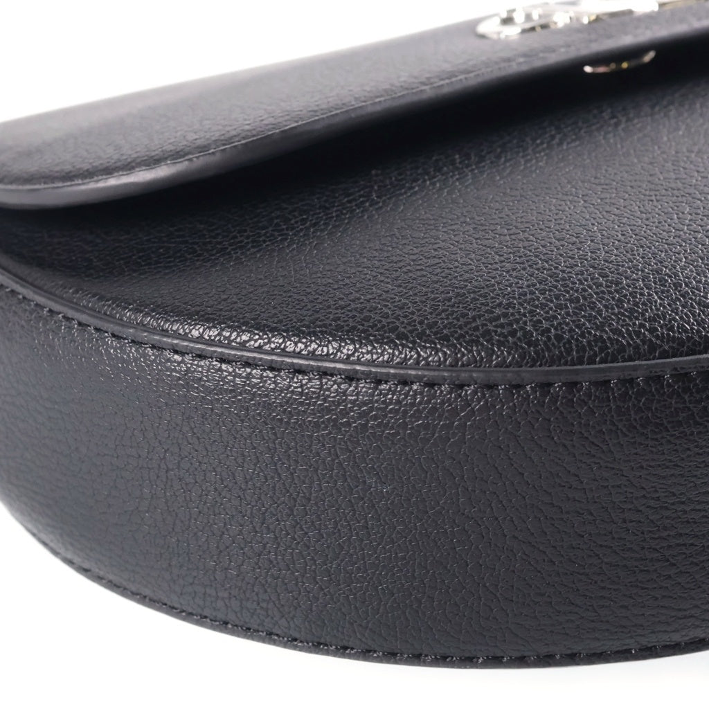 Calvin Klein(カルバンクライン) メタルロゴプレート モノグラム サドル ショルダーバッグ ブラック DH3439 レディース