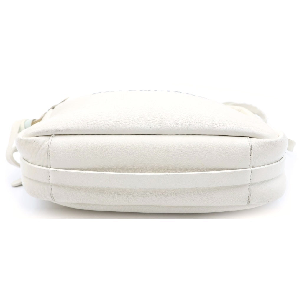 BALENCIAGA(バレンシアガ) エブリデイ ソフトレザー カメラ ショルダーバッグ アイボリー 489812 レディース