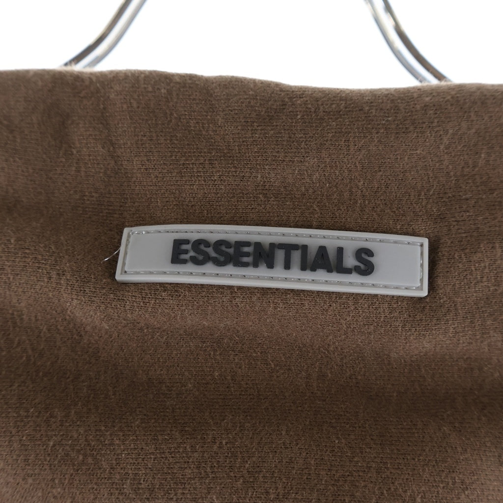 FEAR OF GOD ESSENTIALS(フィアオブゴッド エッセンシャルズ) フロントロゴ ラバープリント プルオーバー スウェットパーカー ブラウン