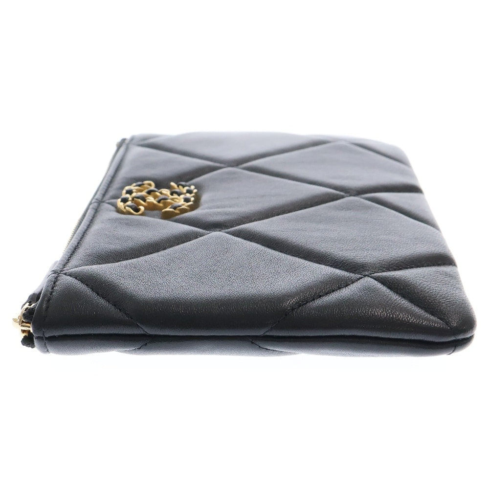 CHANEL(シャネル) シャネル19 スモールポーチ ブラック ラム ゴールド金具 ココマーク AP1059