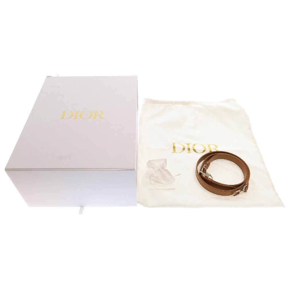 Christian Dior(クリスチャンディオール) レディディオール ミディアム カナージュ ラフィア ナチュラル ロゴチャーム 2WAYショルダーバッグ ハンドバッグ ベージュ M0565OMBD_M925