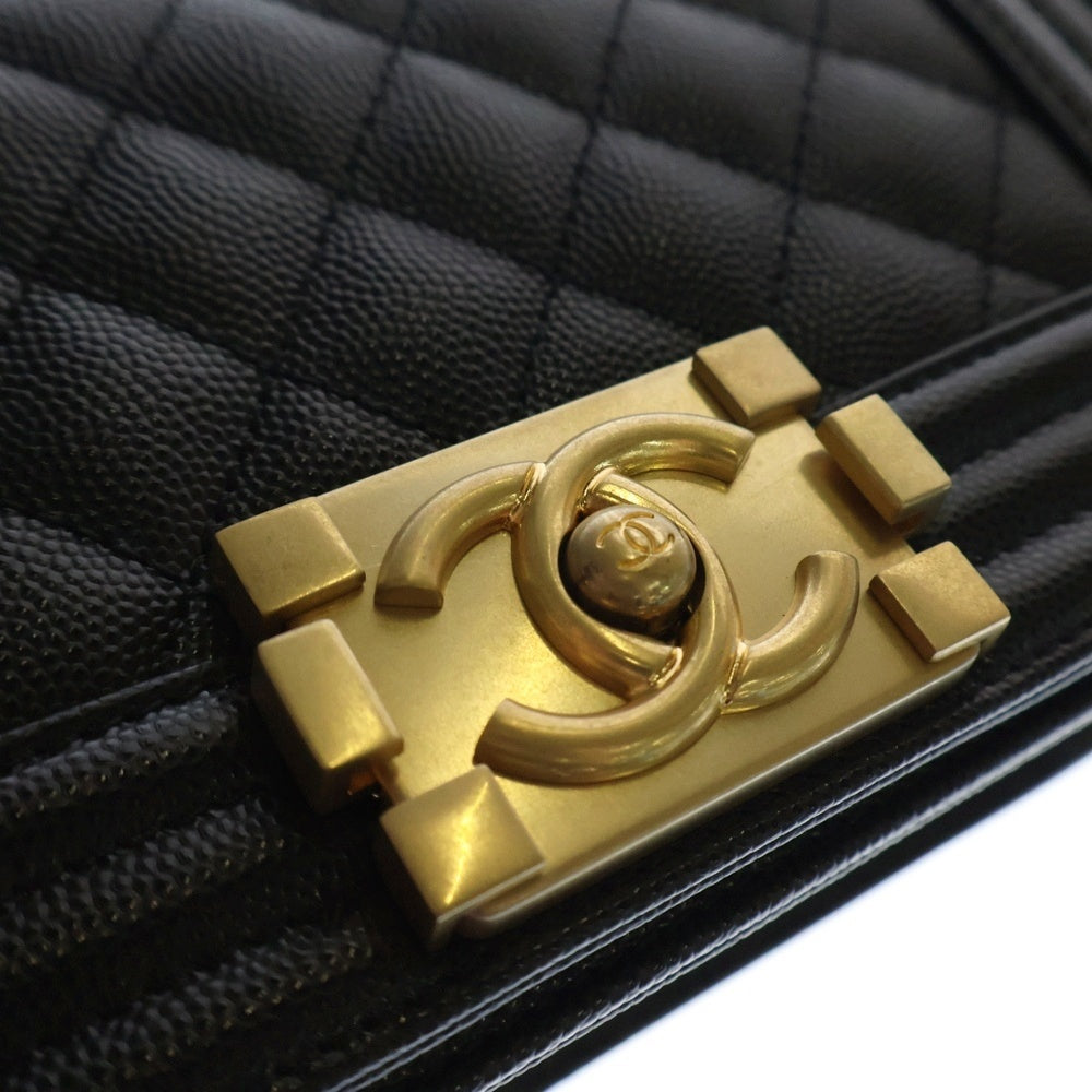 CHANEL(シャネル) ボーイシャネル20 チェーンショルダーバッグ ブラック キャビアスキン ゴールド金具 プレートタイプ A67085