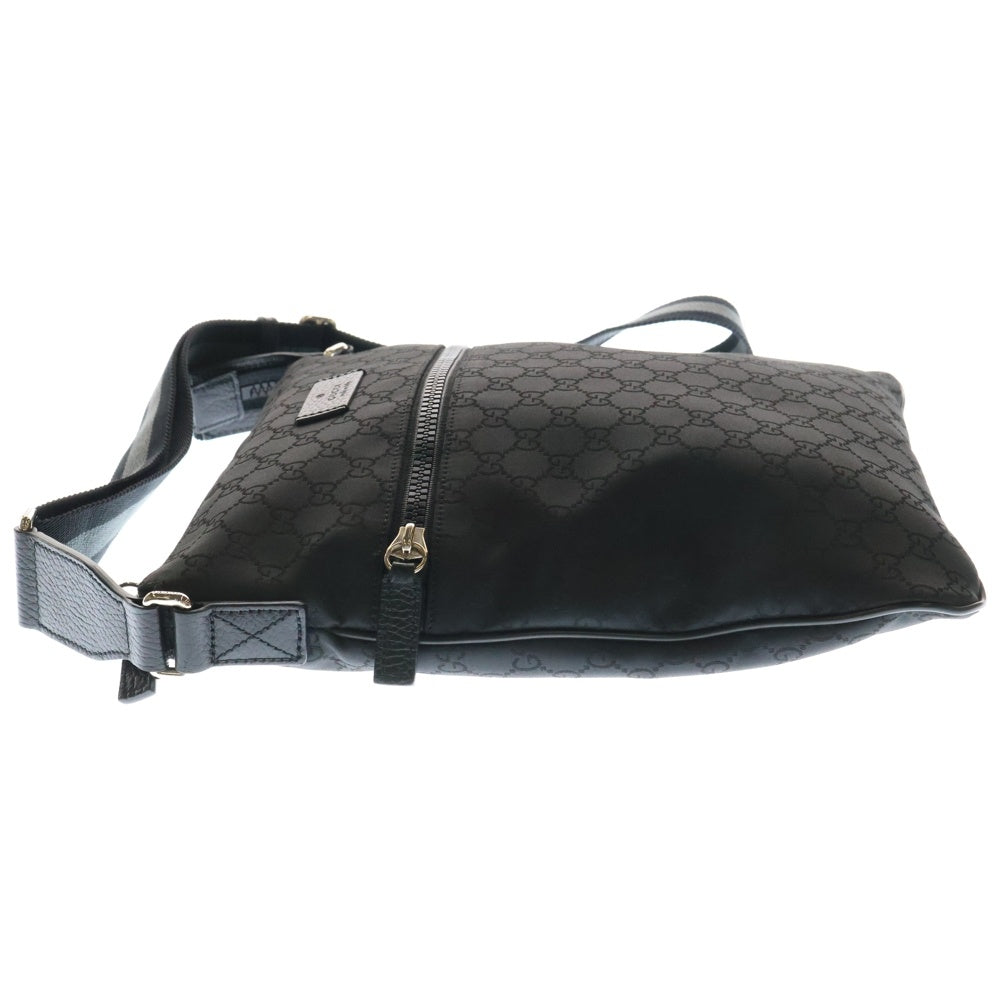 GUCCI(グッチ) GGナイロン ショルダーバッグ メッセンジャーバッグ ブラック シルバー金具 ナイロン 449185