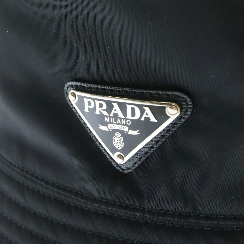 PRADA(プラダ) Re-Nylon トライアングルロゴ テスート バケットハット 帽子 ブラック 1HC137 2DMI