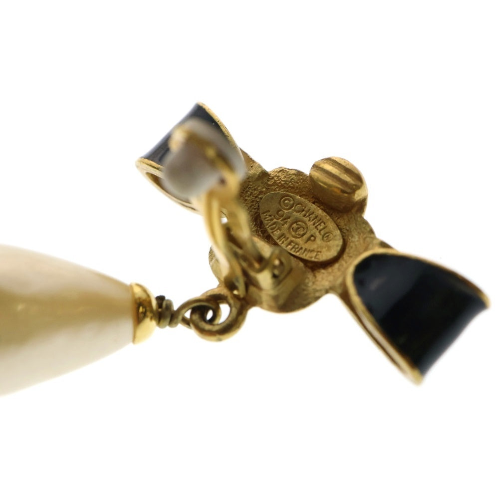 CHANEL(シャネル) 94P カメリア パールイヤリング イヤーアクセサリー ブラック×ゴールド GP