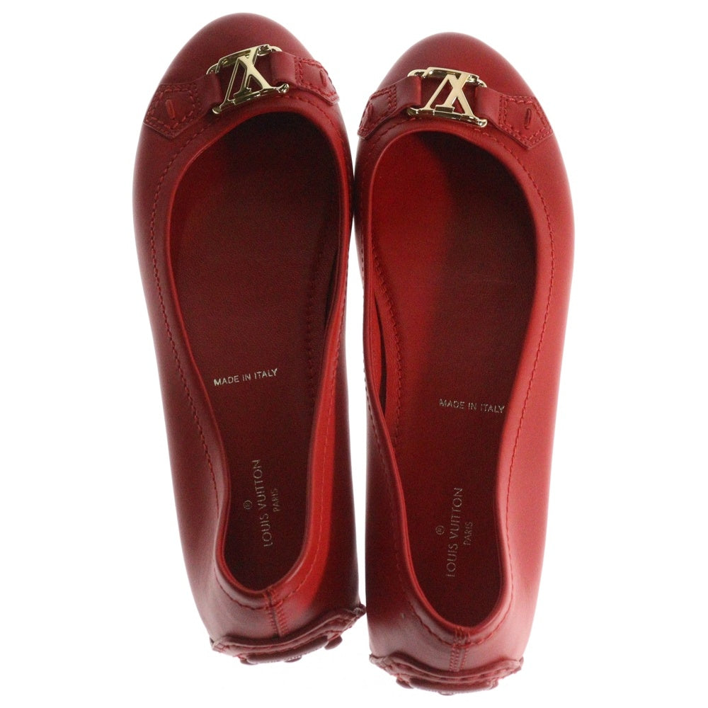 LOUIS VUITTON(ルイヴィトン) LVロゴプレート バックル レザー ドライビング フラットシューズ パンプス レッド レディース
