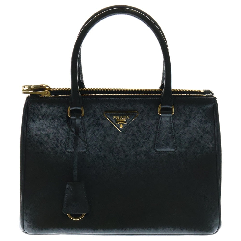 PRADA(プラダ) ガレリアミディアム トライアングルロゴプレート サフィアーノレザー 2WAY ハンド ショルダーバッグ ゴールド金具 ブラック 1BA863