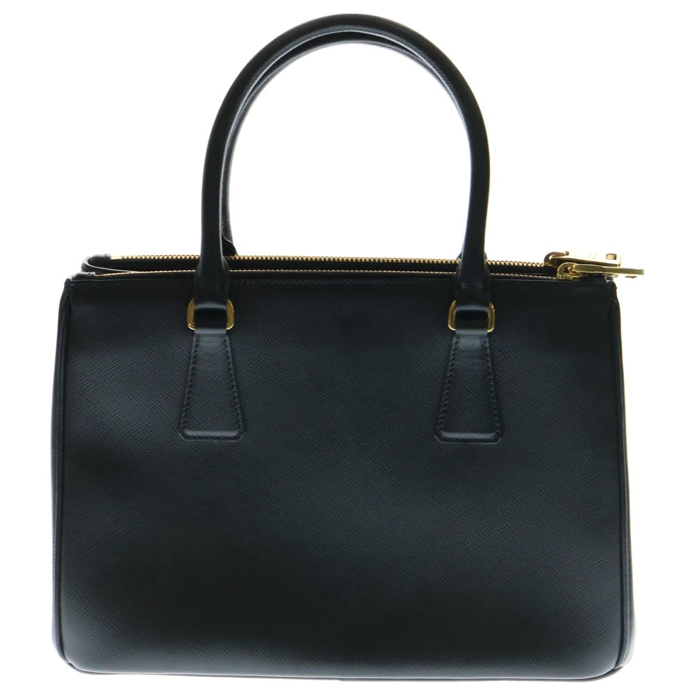 PRADA(プラダ) ガレリアミディアム トライアングルロゴプレート サフィアーノレザー 2WAY ハンド ショルダーバッグ ゴールド金具 ブラック 1BA863