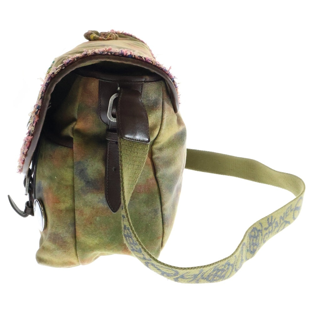 CHANEL(シャネル) ココマーク グラフィティ エンブロイダリー 20番台 ペイント加工キャンバスメッセンジャーバッグ ショルダーバッグ カーキ