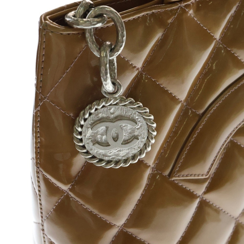 CHANEL(シャネル) 復刻トート ハンドバッグ ブラウン パテント シルバー金具