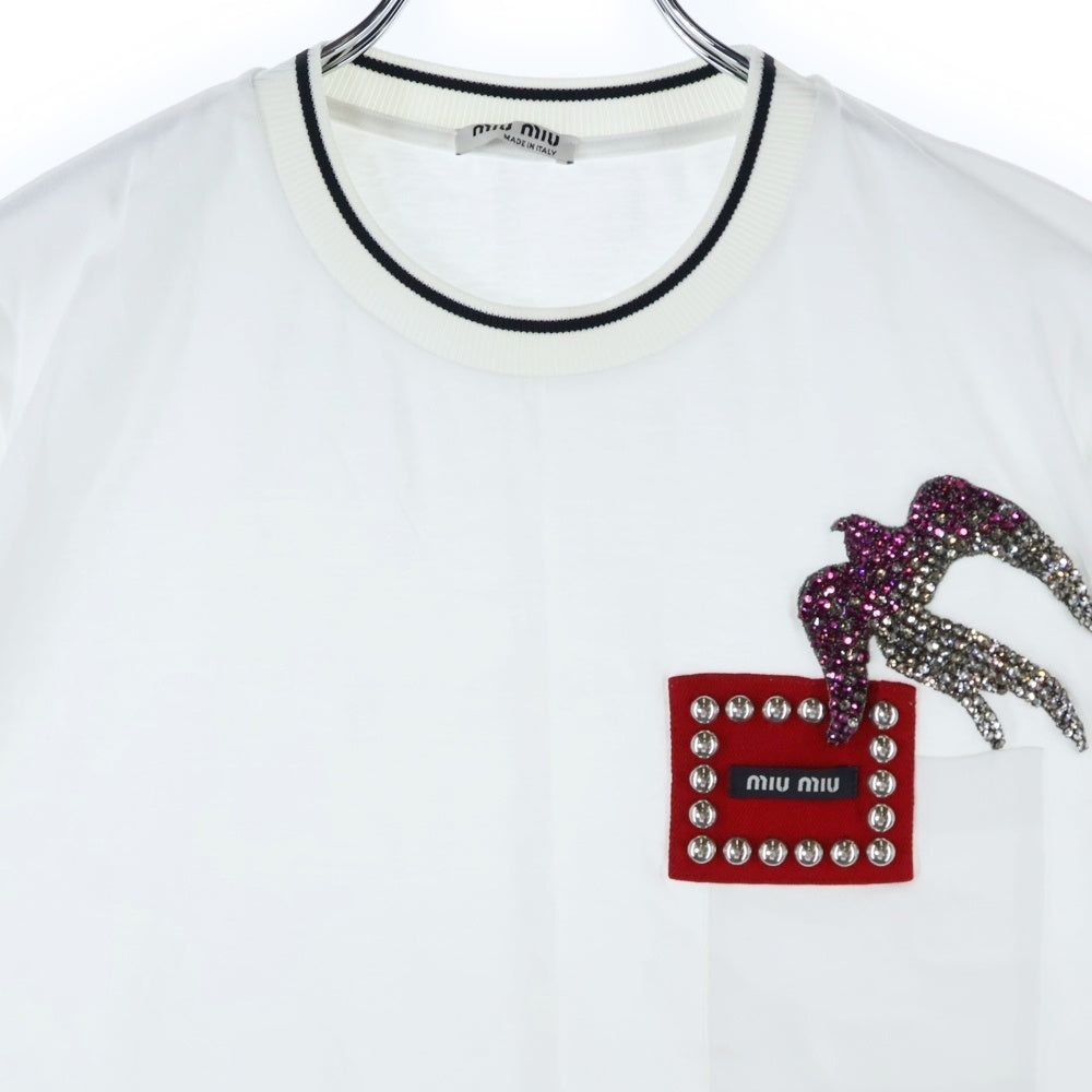 miumiu(ミュウミュウ) 18SS ラインストーン バード 鳥モチーフ スタッズ ワッペンロゴ クルーネック 半袖Tシャツ カットソー ホワイト レディース MJN042