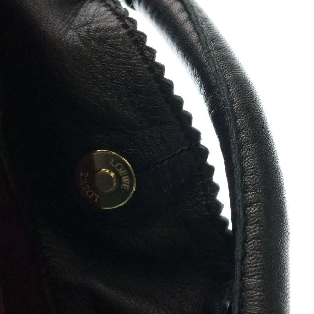 LOEWE(ロエベ) ナッパアイレ アナグラム エンボスロゴ チャーム付き ラムスキン レザー ハンドバッグ ゴールド金具 ブラック