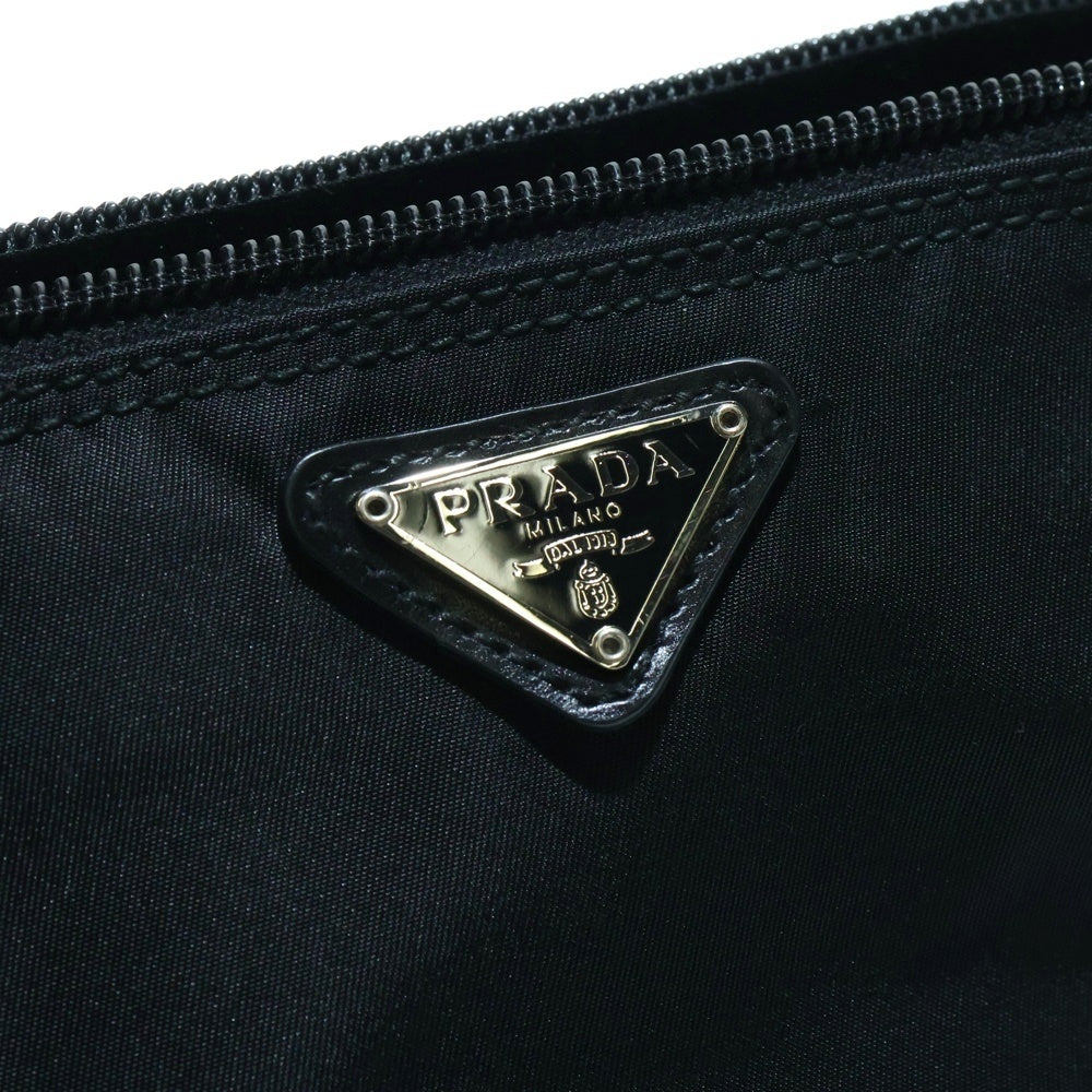 PRADA(プラダ) ポーチ ケース 収納 ブラック シルバー金具 ナイロン ロゴ三角プレート