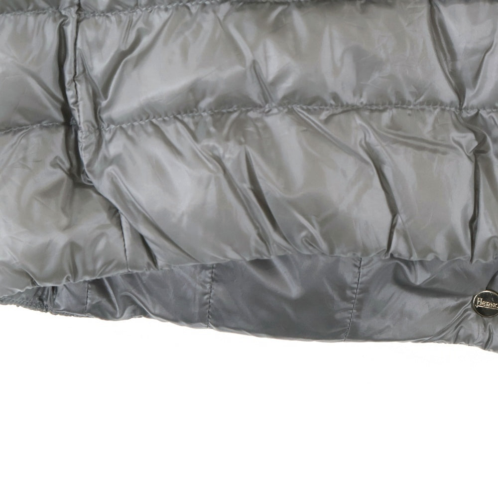 HERNO(ヘルノ) ハーフスリーブ 半袖 スナップボタン ライトダウンジャケット ベスト グレー レディース 45525-40185-3