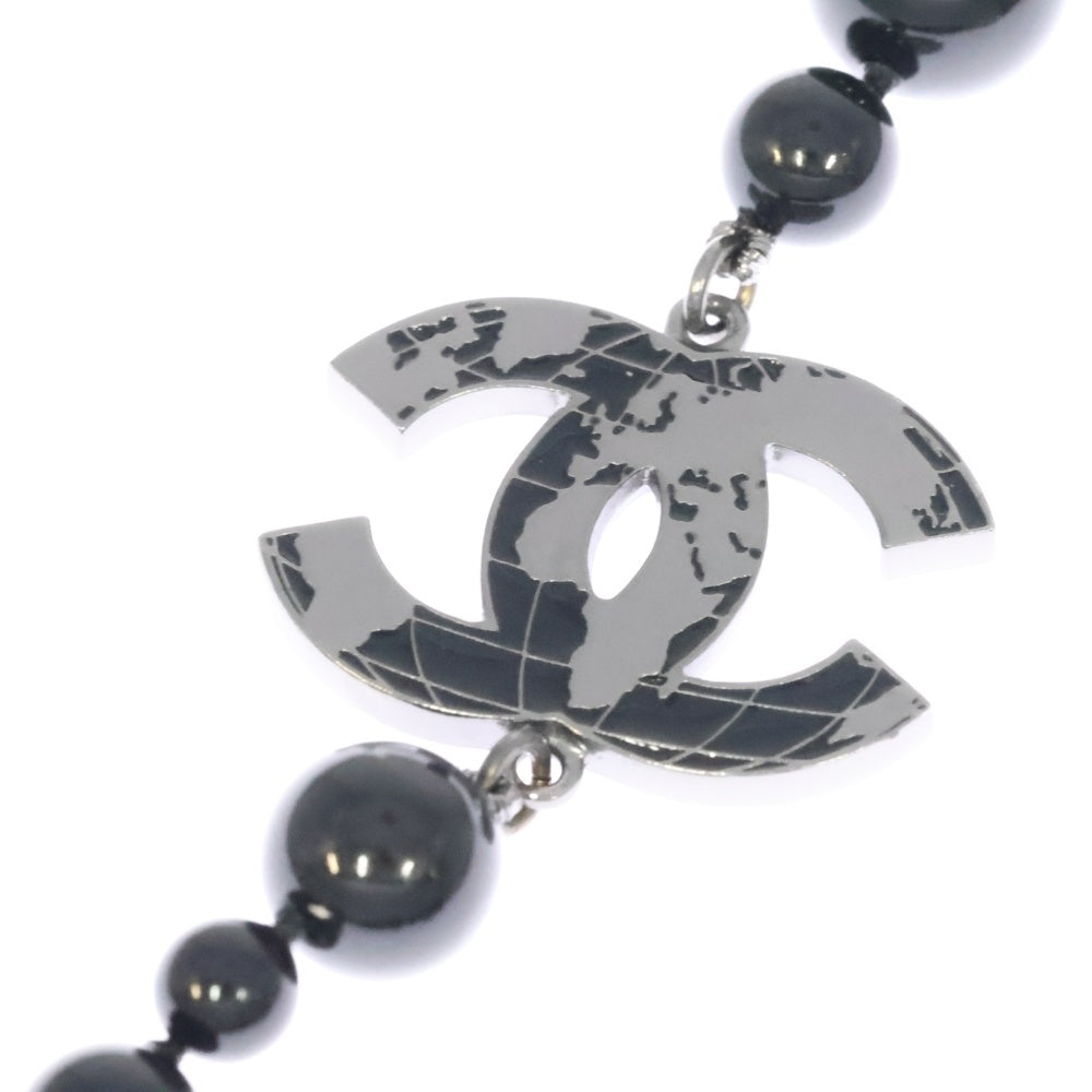 CHANEL(シャネル) ココマーク ロゴプレート 世界地図 ビーズ ロングネックレス ブラック A13K