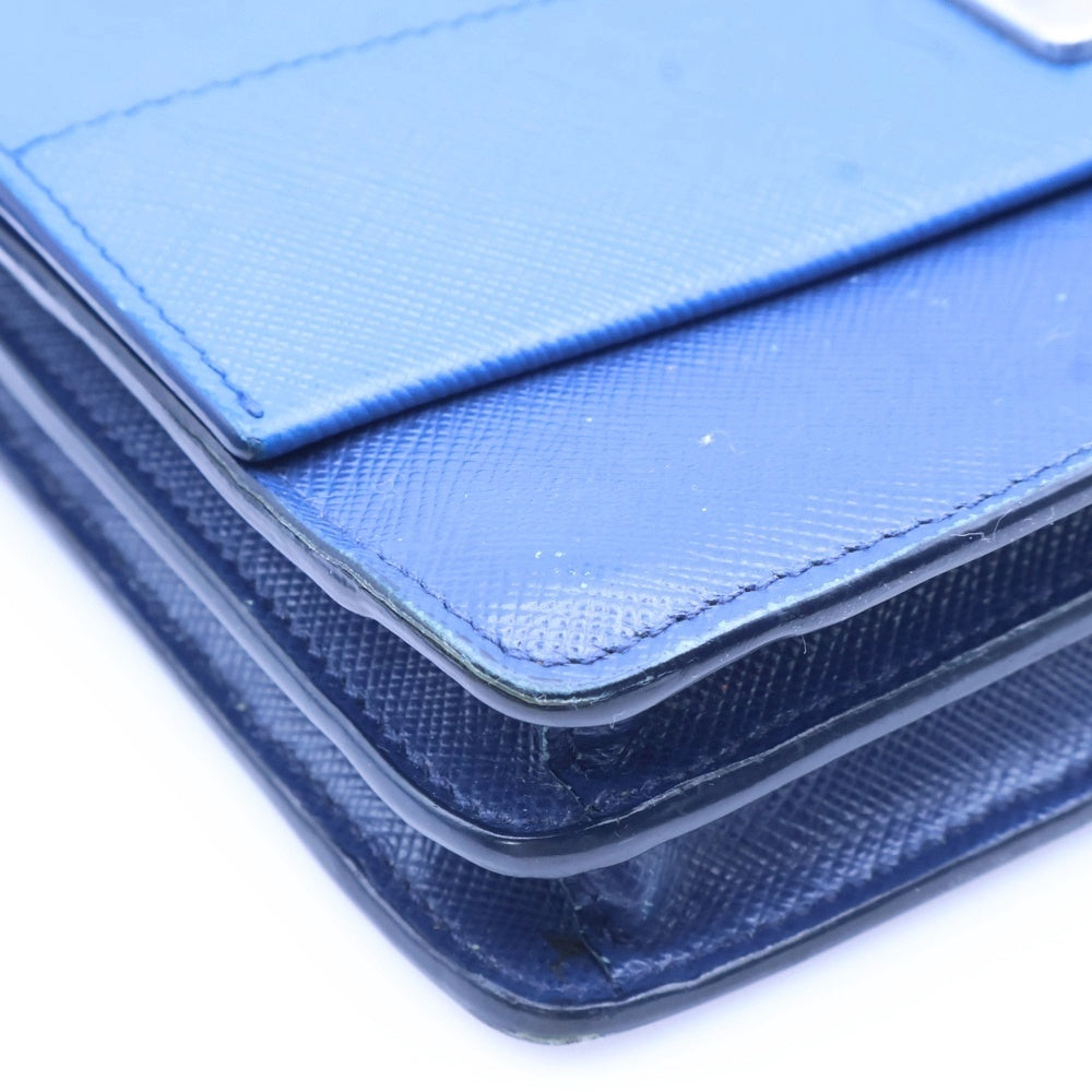 PRADA(プラダ) ロゴプレート サフィアーノレザー ターンロック ショルダーバッグ シルバー金具 ブルー BT1020