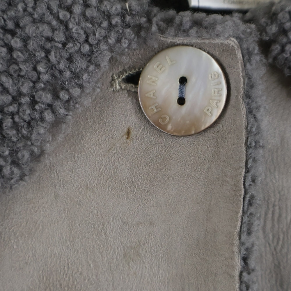 CHANEL(シャネル) 00AW ラムスキン シアリング ムートン レザー シェルボタン ボアライニング ロング コート グレー/ベージュ レディース P16552V00830