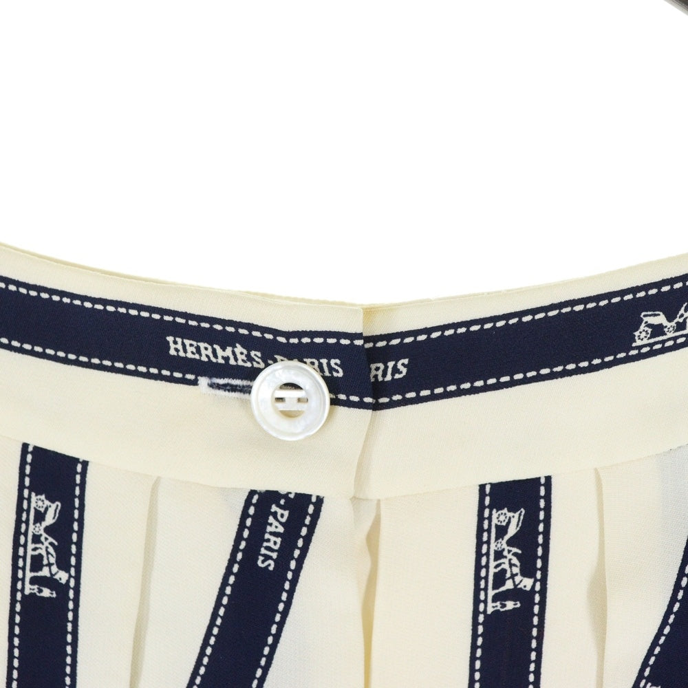 HERMES(エルメス) リボン柄 ロゴプリント シルク ミディアム プリーツ スカート ホワイト/ネイビー レディース