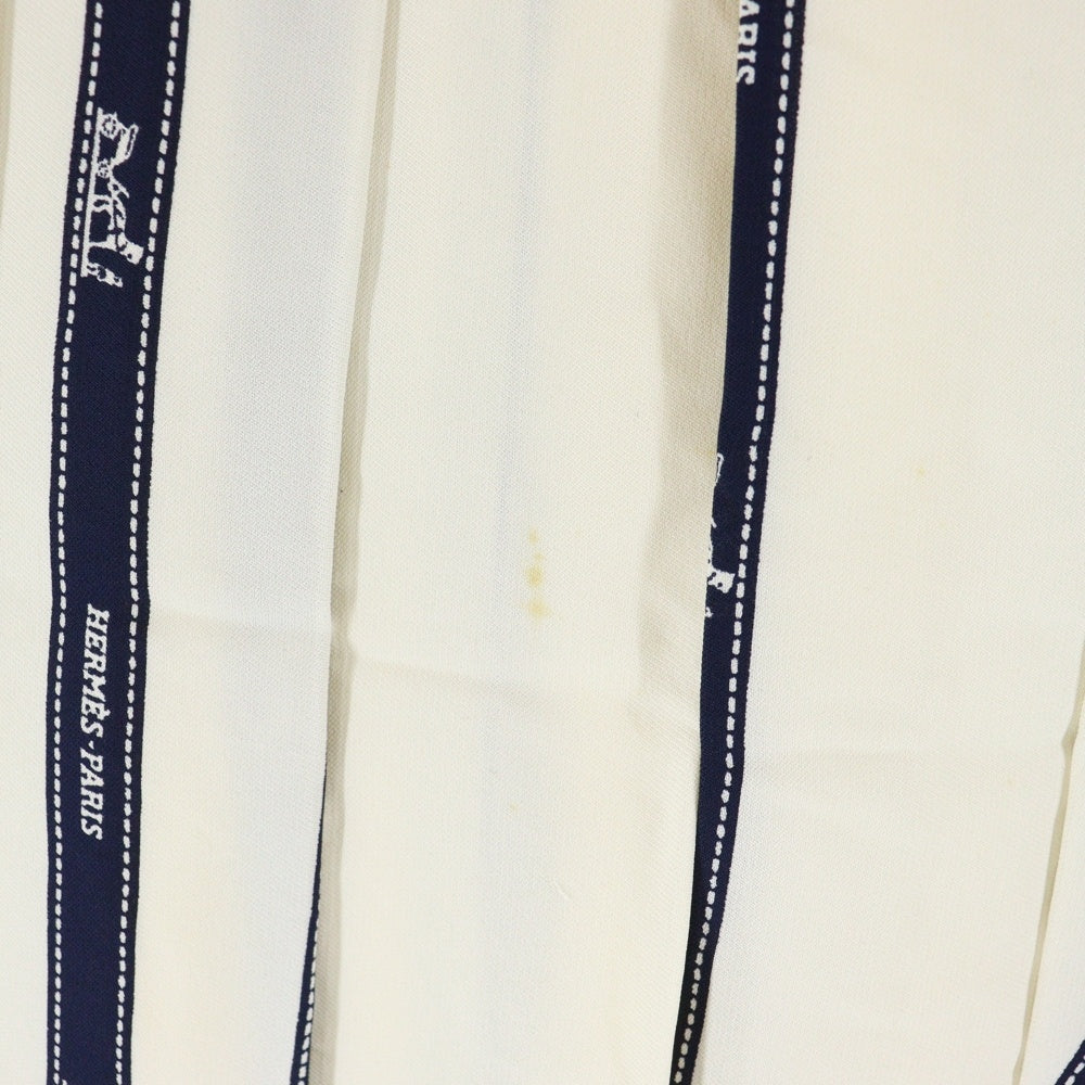 HERMES(エルメス) リボン柄 ロゴプリント シルク ミディアム プリーツ スカート ホワイト/ネイビー レディース