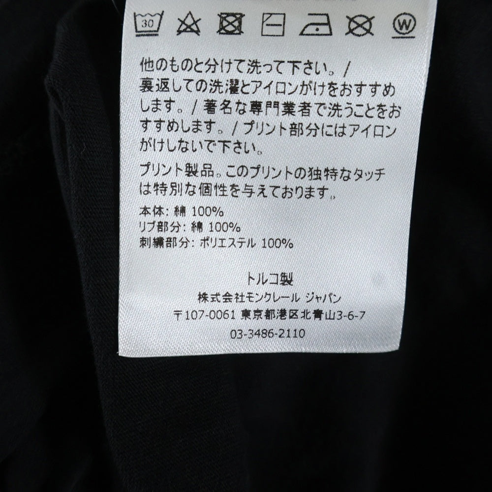 MONCLER(モンクレール) 22SS Mロゴバックプリント ワンポイント刺繍 クルーネック 半袖Tシャツ カットソー ブラック H10918C00026 829H8