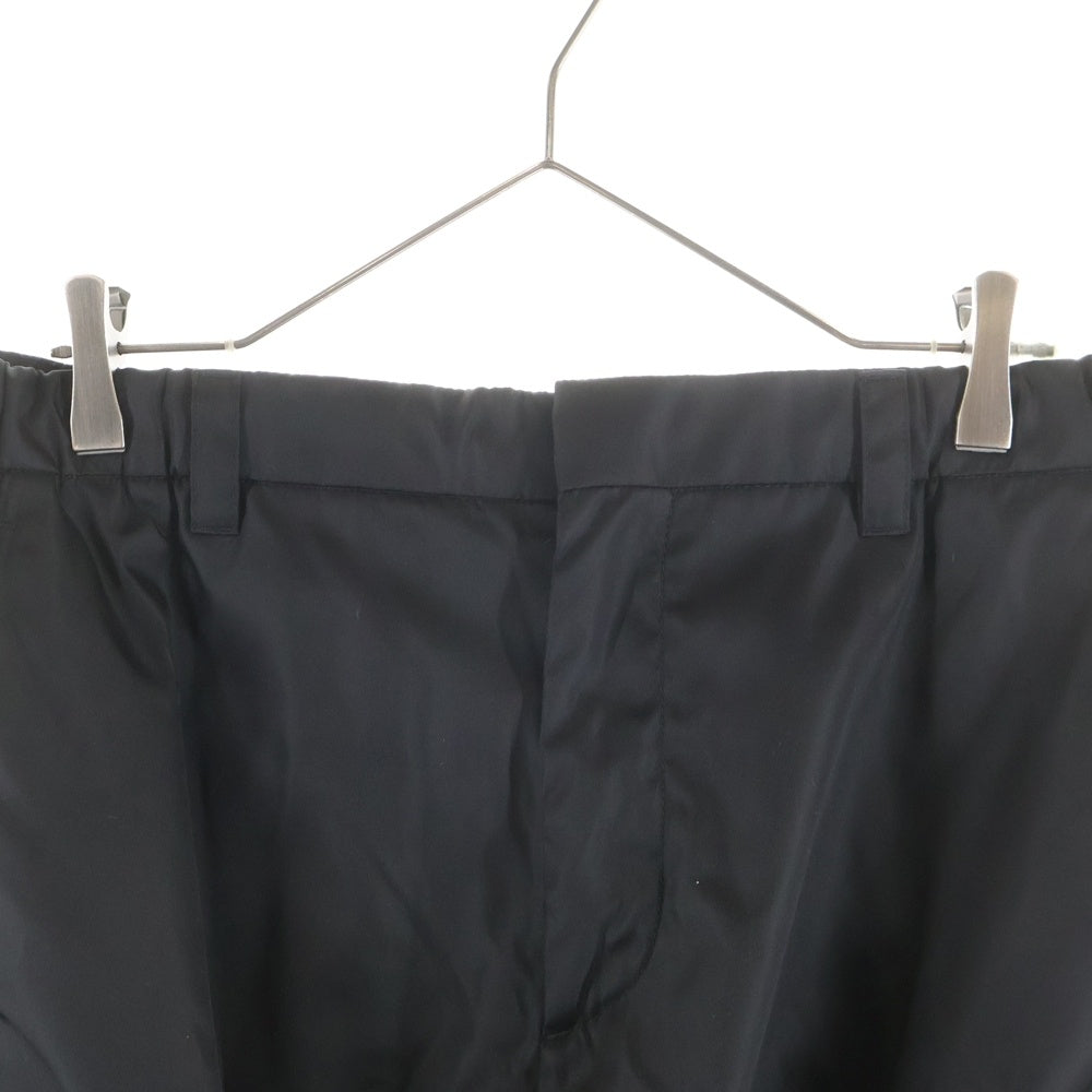 PRADA(プラダ) トライアングルプレート バミューダカーゴショートパンツ ブラック