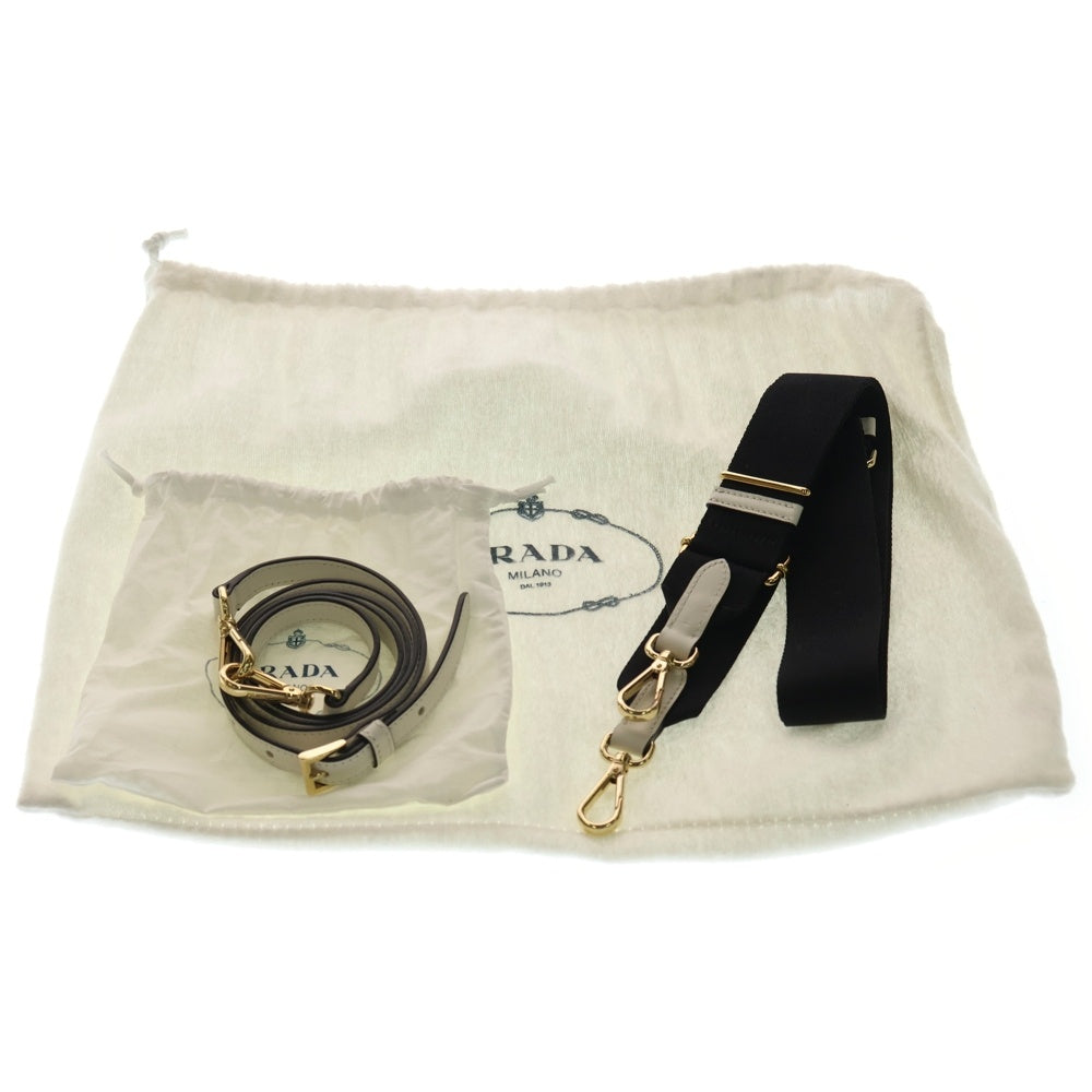 PRADA(プラダ) サフィアーノ 2WAYバック ハンドバッグ ショルダーバッグ ホワイト レザー1BA838 ゴールド金具 レディース