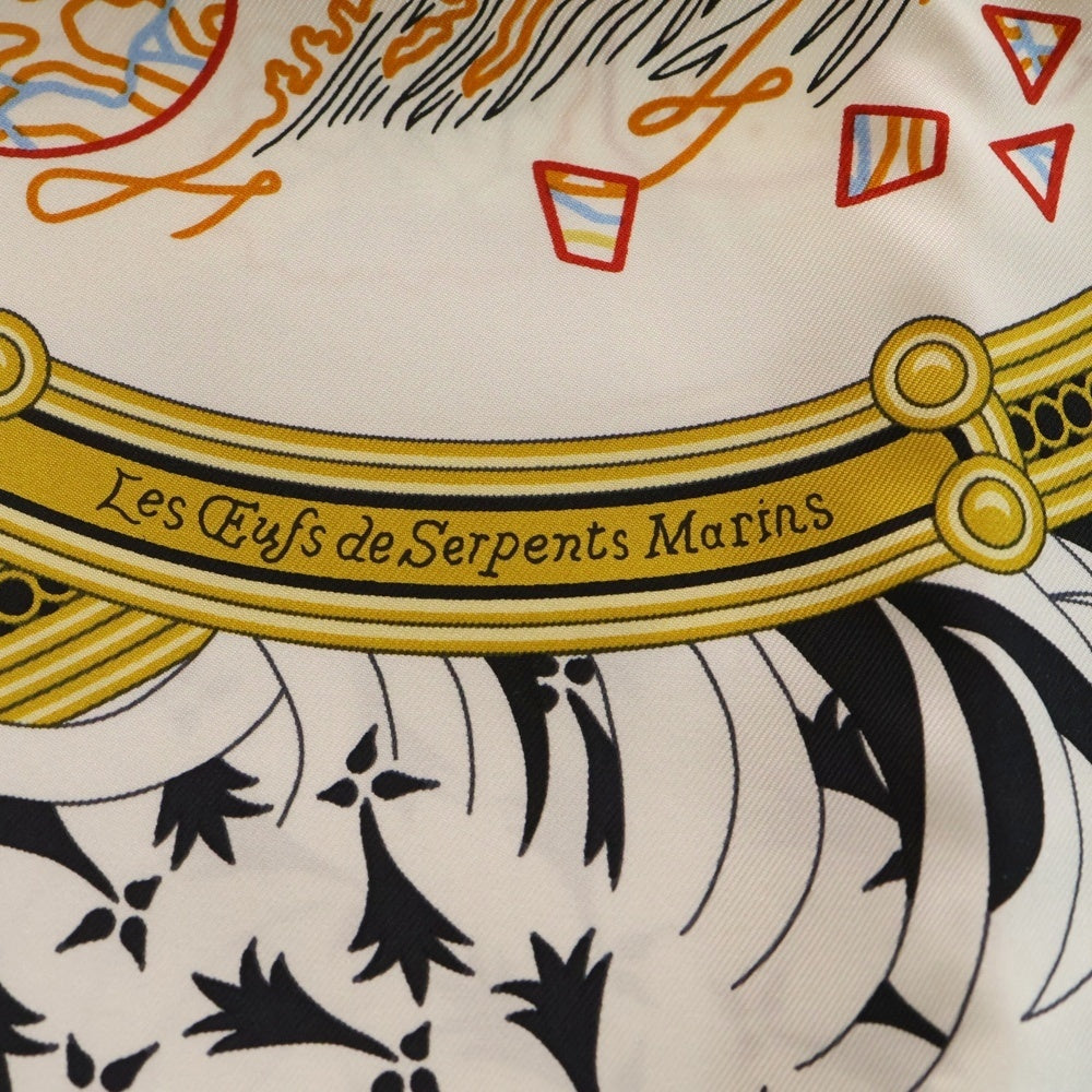 HERMES(エルメス) カレ90 刺繍が織りなす伝説 シルクスカーフ ブラック×ホワイト レディース