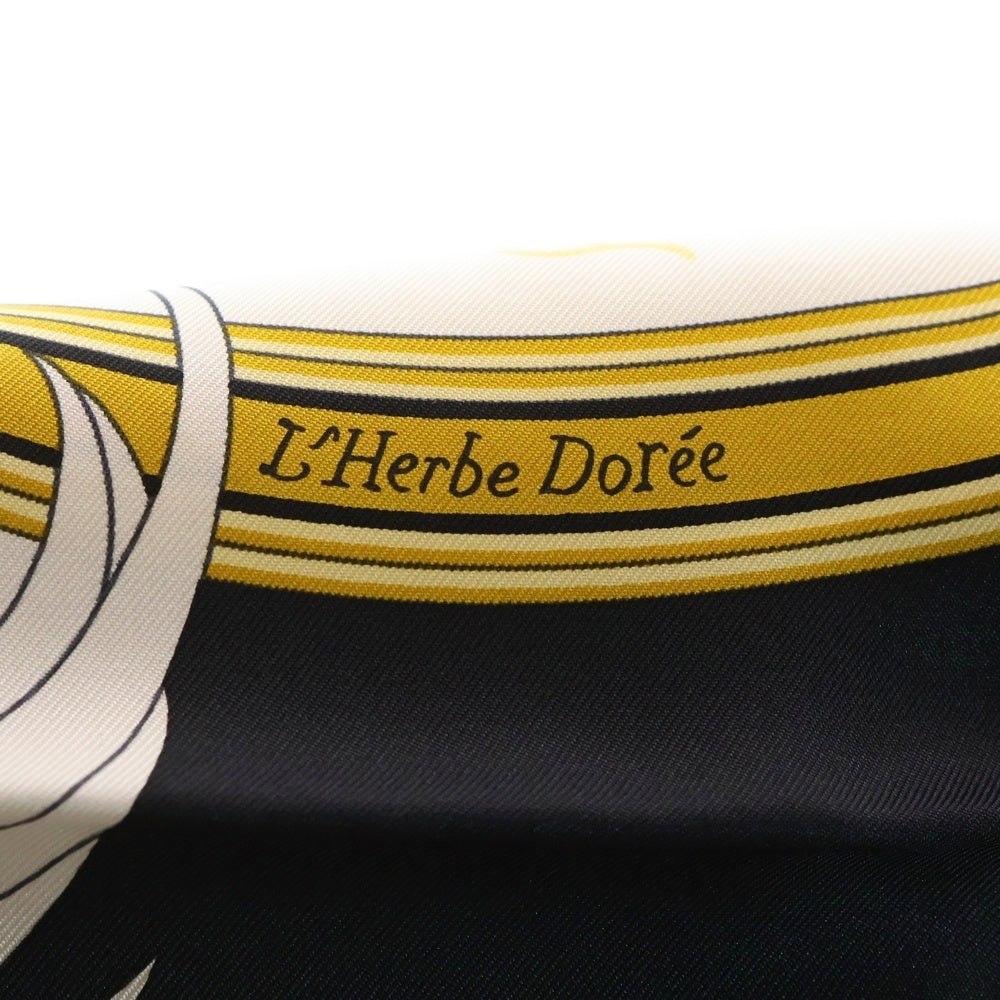 HERMES(エルメス) カレ90 刺繍が織りなす伝説 シルクスカーフ ブラック×ホワイト レディース