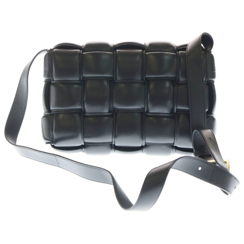 BOTTEGA VENETA(ボッテガヴェネタ) カセット ショルダーバッグ ブラック レザー ゴールド金具 レディース