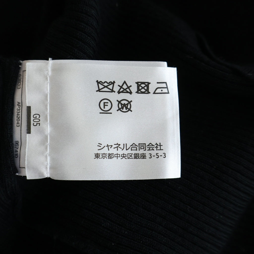 CHANEL(シャネル) ココマークプレート リボン クルーネック ウール プルオーバー 長袖ニット セーター ブラック レディース P80649K11676