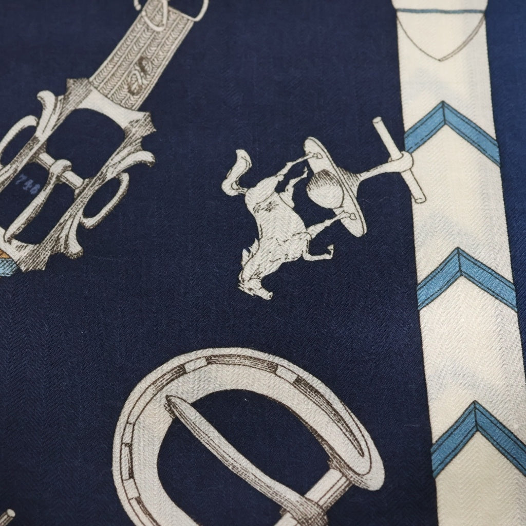 HERMES(エルメス) カレジェアン 140 CHEVAUX DE CHAINES シルク カシミヤ スカーフ ネイビー レディース