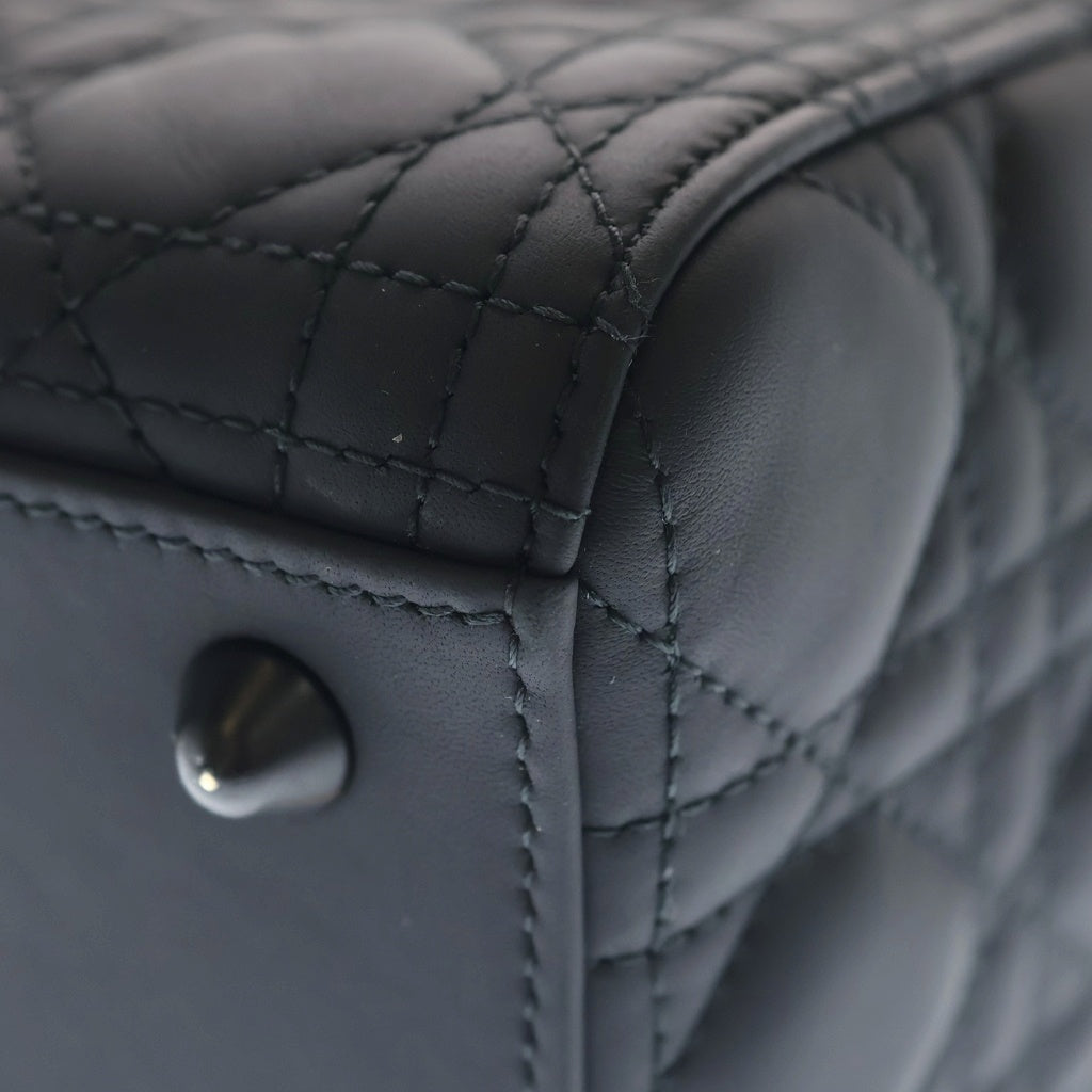 Christian Dior(クリスチャンディオール) レディディオール ラージ カナージュ レザー ブラック M0566SLOI レディース