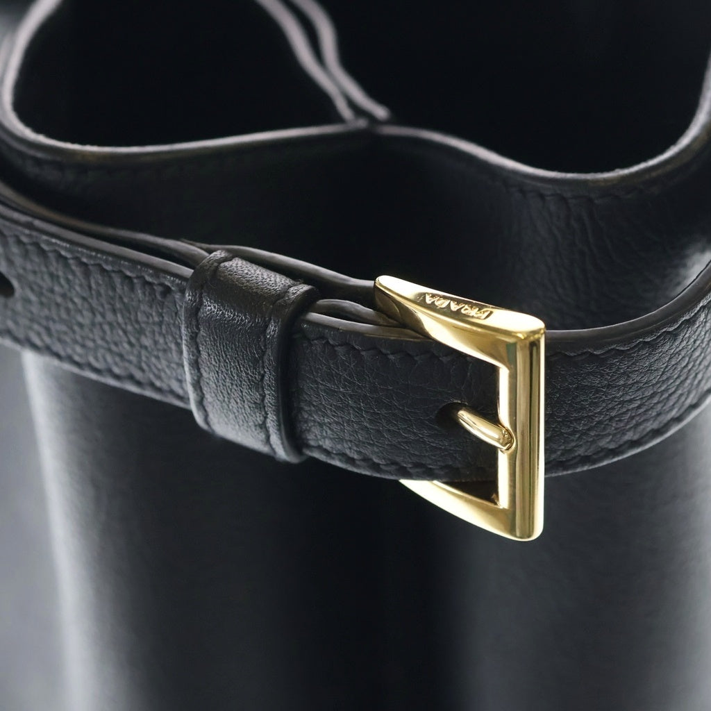 PRADA(プラダ) 2WAYハンドバッグ ミディアム ショルダーバッグ ブラック ソフトグレインレザー 1BA417 ゴールド金具 レディース