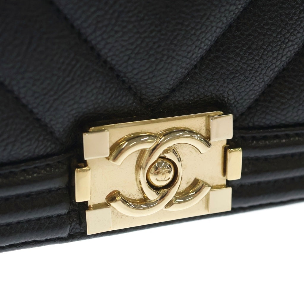 CHANEL(シャネル) ボーイシャネル ミニ シェブロン Vステッチ キャビアスキン ゴールド金具 チェーン ショルダーバッグ プレート ブラック レディース