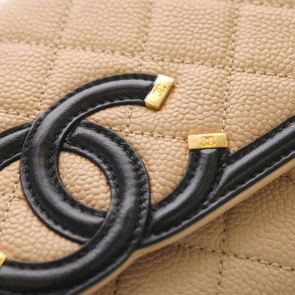 CHANEL(シャネル) CCフィグリー マトラッセ ココマーク チェーンショルダー ゴールド金具 キャビアスキン ベージュ/ブラック レディース