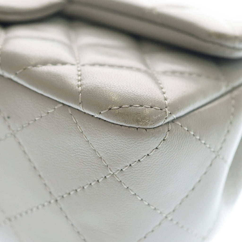 CHANEL(シャネル) ミニ マトラッセ20 ココボール Sフラップ ラムスキン レザー Sチェーンショルダーバッグ グレー ゴールド金具 プレート レディース