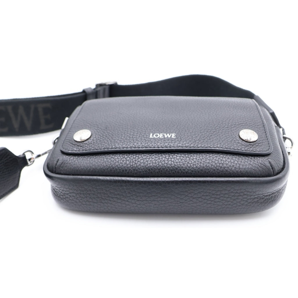 LOEWE(ロエベ) ペブル メッセンジャーバッグ スモール ショルダーバッグ サプルグレインカーフ レザー ロゴ ブラック BANBPCBX01