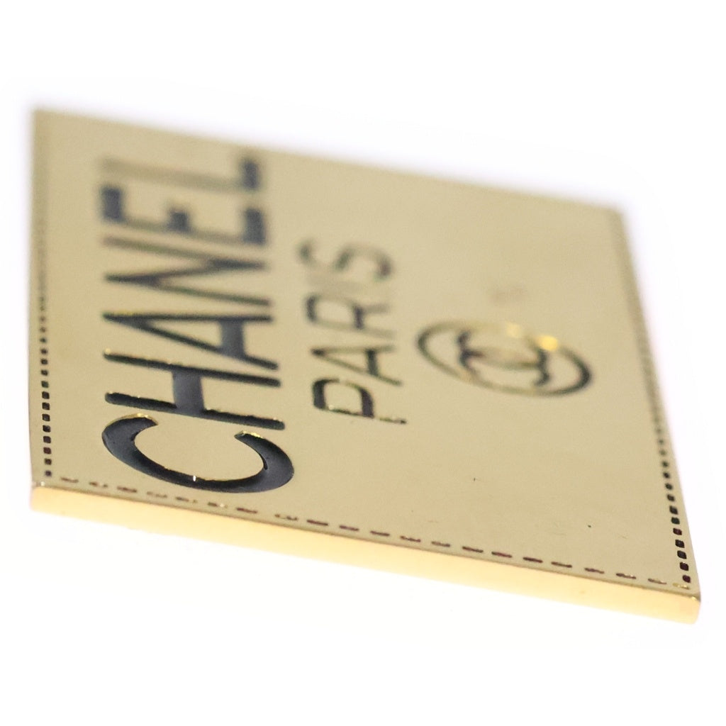 CHANEL(シャネル) ロゴプレート ピンバッジ ブローチ ゴールド GP レディース