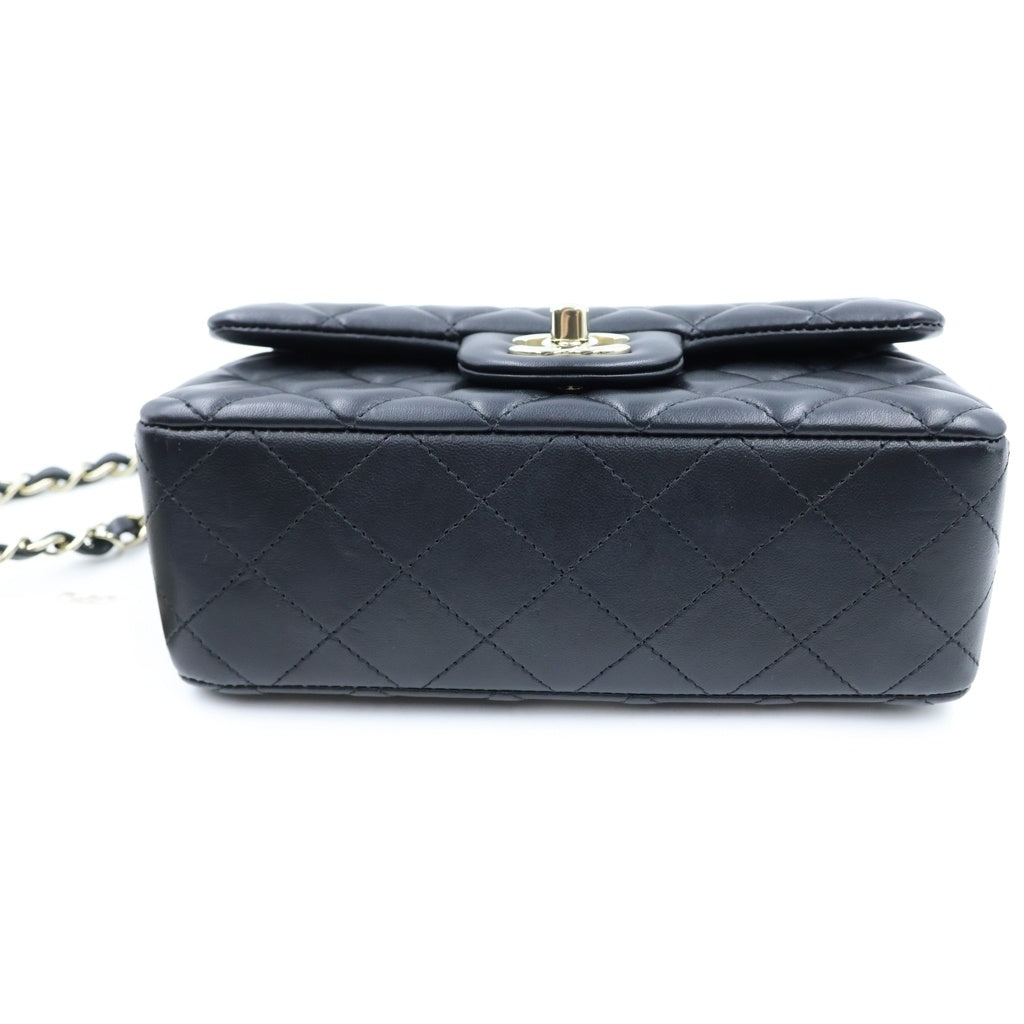 CHANEL(シャネル) ミニマトラッセ20 チェーンショルダーバッグ シングルチェーン シングルフラップ ブラック ラムスキン ゴールド金具 プレート A69900 レディース