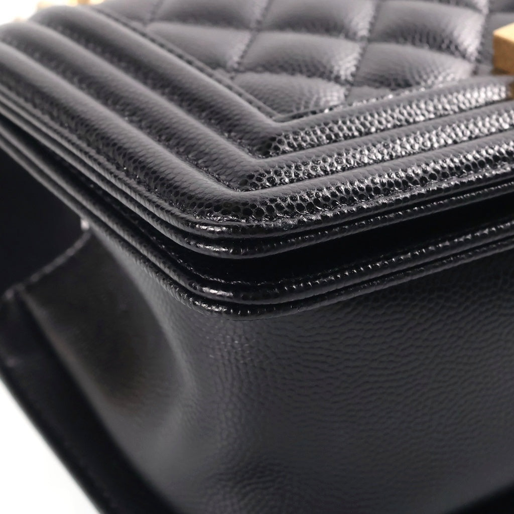 CHANEL(シャネル) ボーイシャネル20 マトラッセ スモール キャビアスキン レザー チェーンショルダーバッグ ゴールド金具 ブラック プレート A67085 レディース