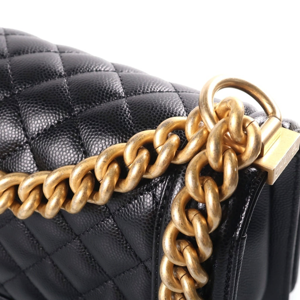 CHANEL(シャネル) ボーイシャネル20 マトラッセ スモール キャビアスキン レザー チェーンショルダーバッグ ゴールド金具 ブラック プレート A67085 レディース