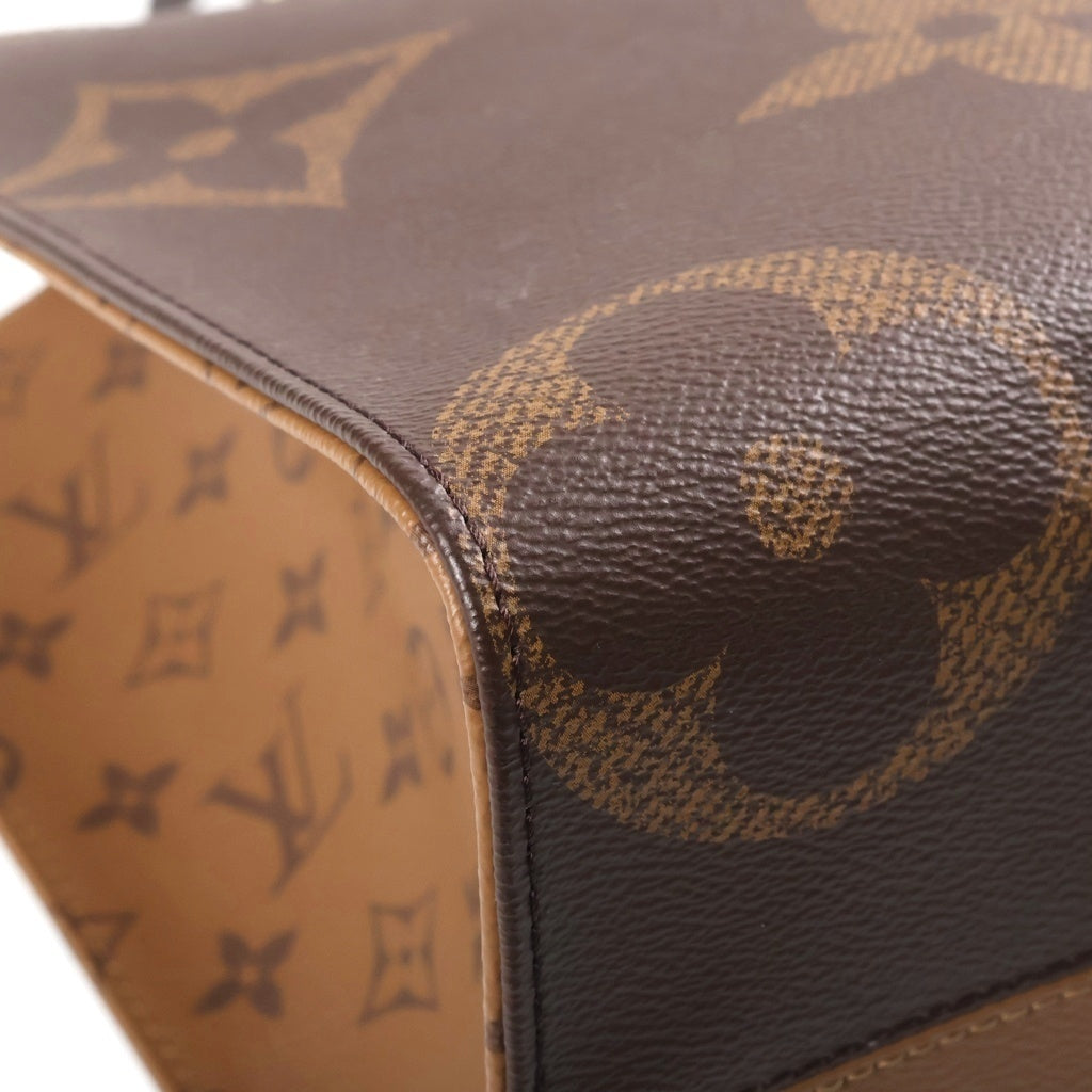 LOUIS VUITTON(ルイヴィトン) モノグラムジャイアント オンザゴーMM ハンドバッグ トートバッグ ブラウン PVCレザー M45039 ゴールド金具 レディース