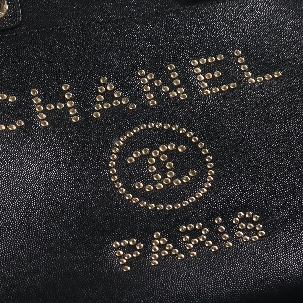 CHANEL(シャネル) ドーヴィルMM スタッズ チェーントートバッグ ブラック キャビアスキン シルバー金具 29番 レディース