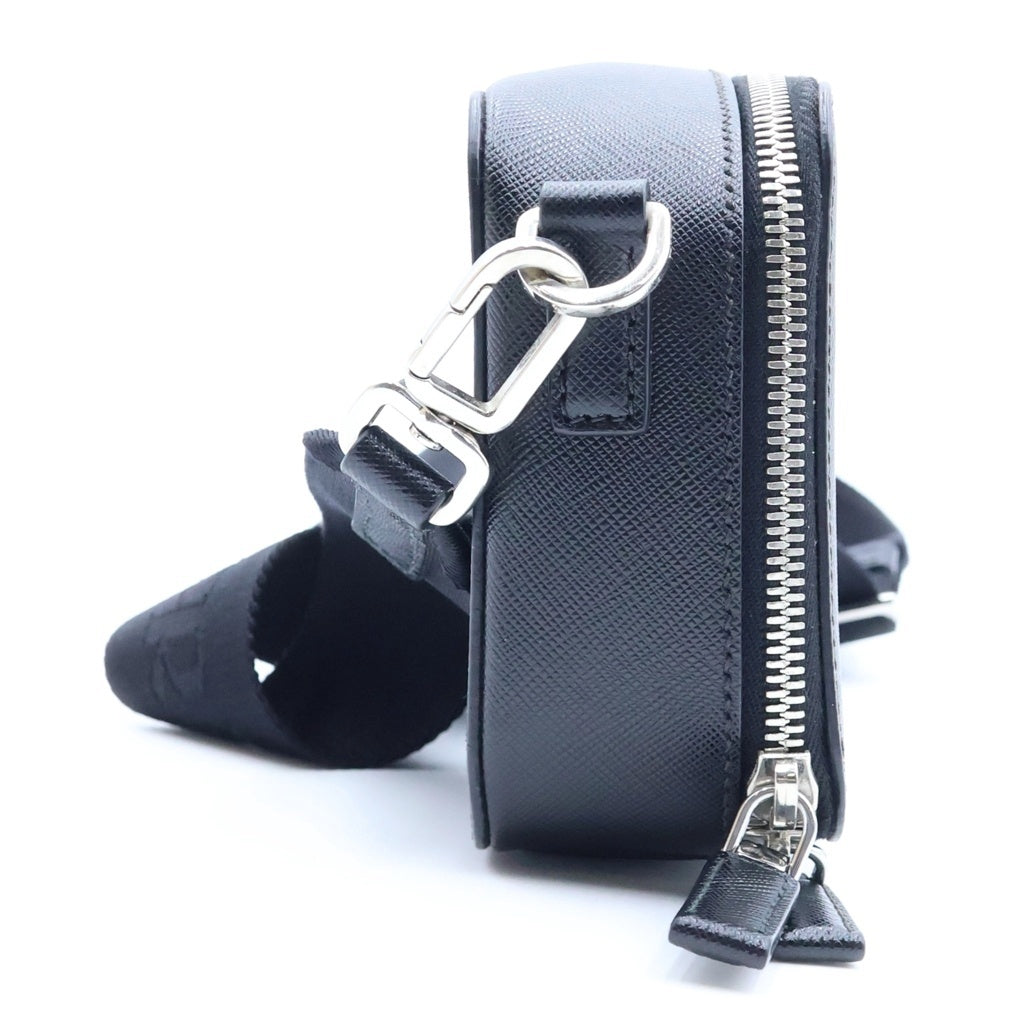 PRADA(プラダ) カメラバッグ ショルダーバッグ ブラック サフィアーノレザー 2VH173 シルバー金具 レディース