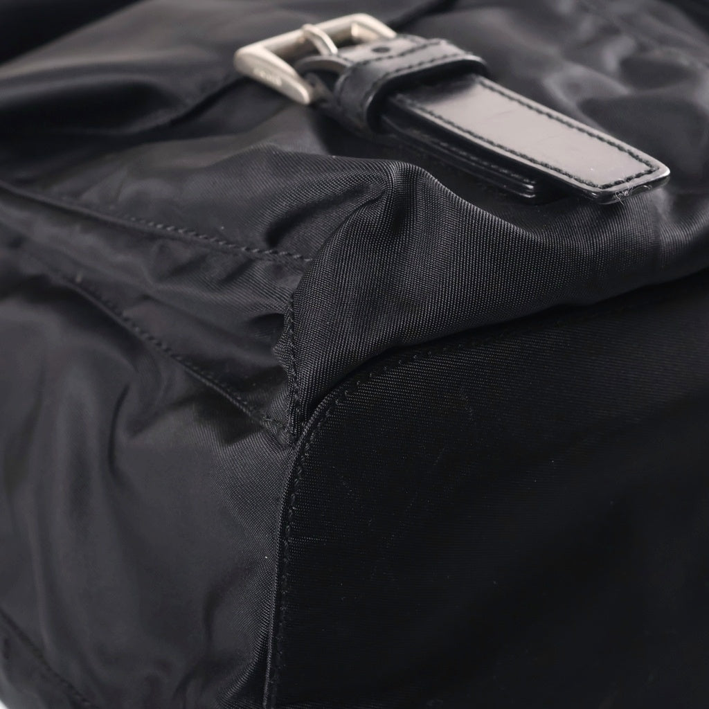 PRADA(プラダ) トライアングルロゴ ナイロンリュックサック バックパック ブラック テスート B6677F シルバー金具 レディース