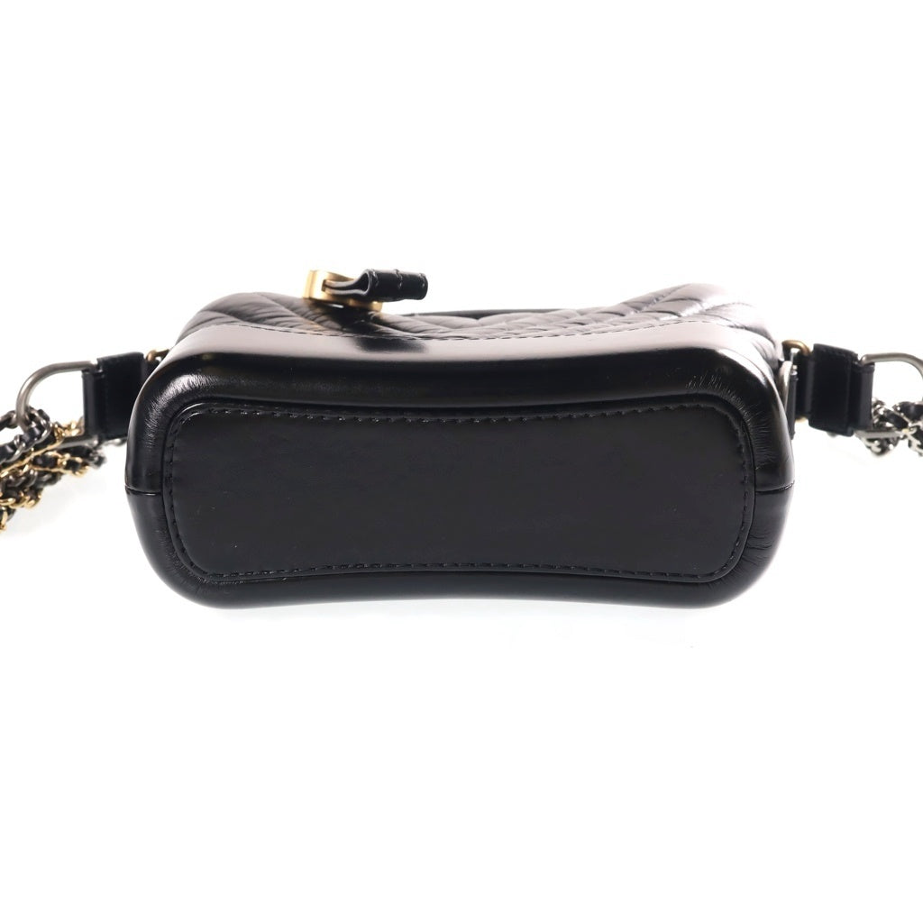 CHANEL(シャネル) ガブリエル ドゥ シャネル スモールホーボー ラムスキン Vステッチ チェーンショルダーバッグ ブラック ゴールド/シルバー金具 29番台 A91810 レディース