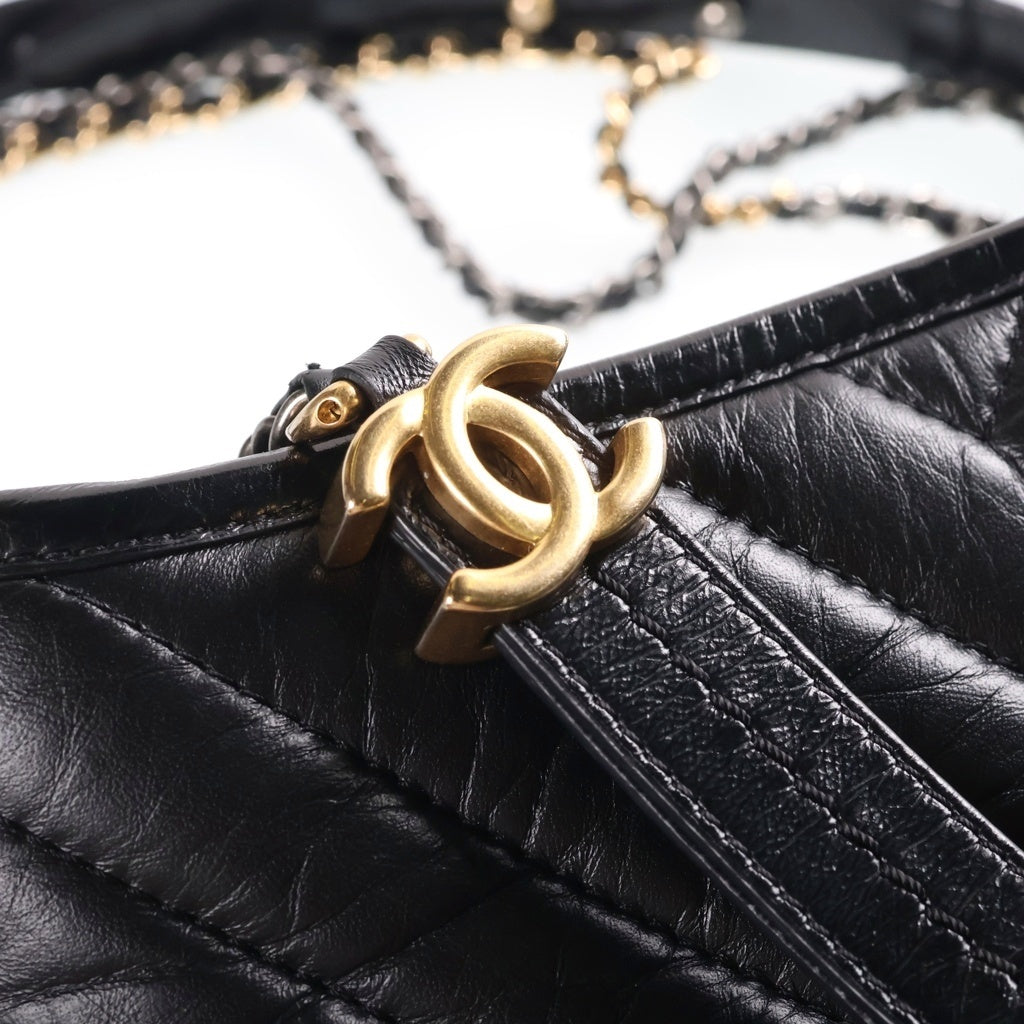 CHANEL(シャネル) ガブリエル ドゥ シャネル スモールホーボー ラムスキン Vステッチ チェーンショルダーバッグ ブラック ゴールド/シルバー金具 29番台 A91810 レディース